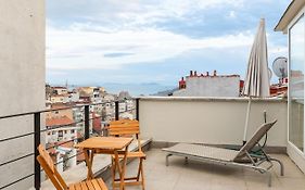 Mesmerizing Flat With Bosphorus View In Beyoglu
