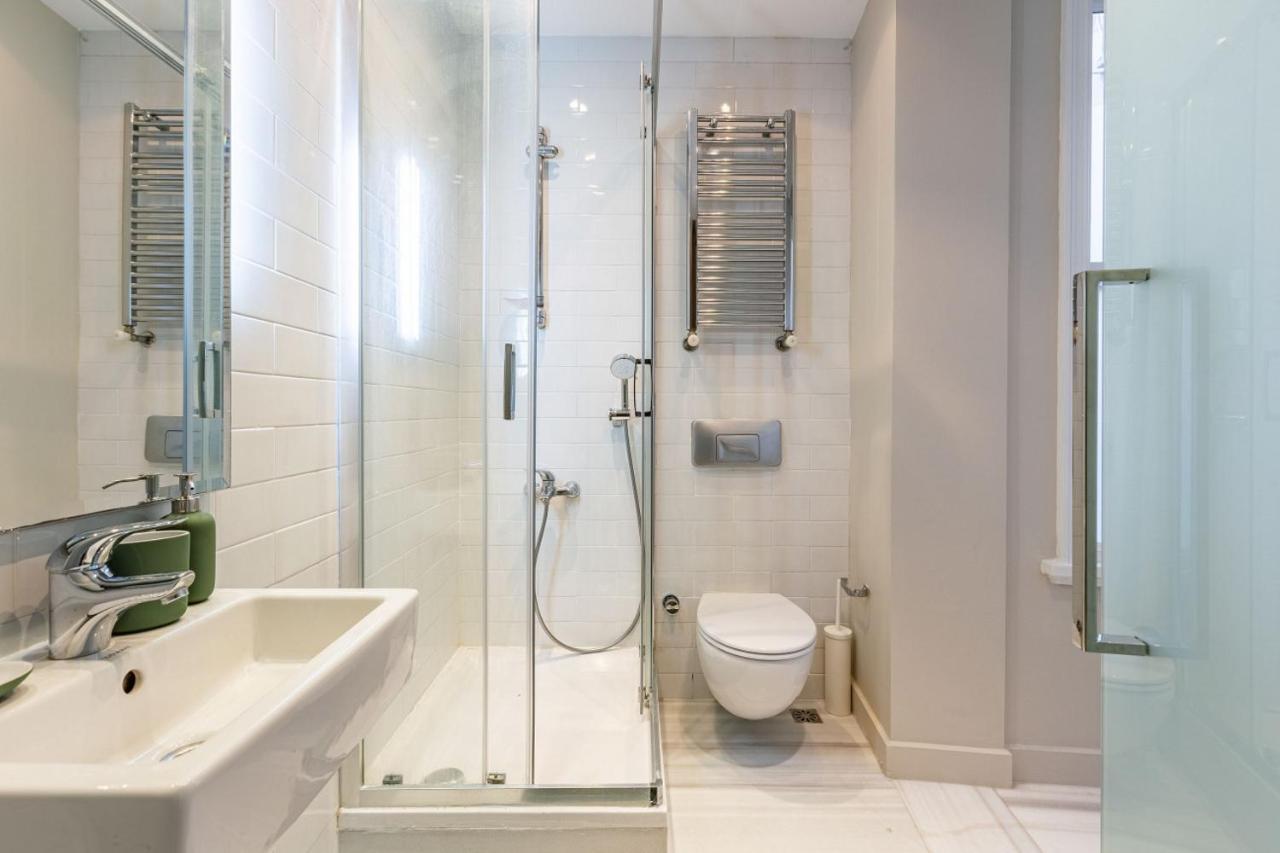 Mesmerizing Flat With Bosphorus View In Beyoglu Apartment Istanbul Exterior photo